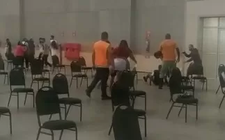 Com arma de fogo, homem tenta furar fila da vacinação no Centro de Eventos