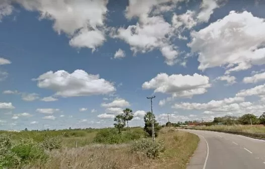 Corpo parcialmente carbonizado é encontrado em rodovia no Pecém