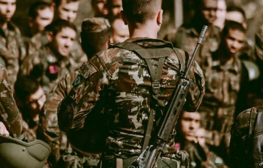 Corte Internacional decide que Rússia deve retirar tropas da Ucrânia