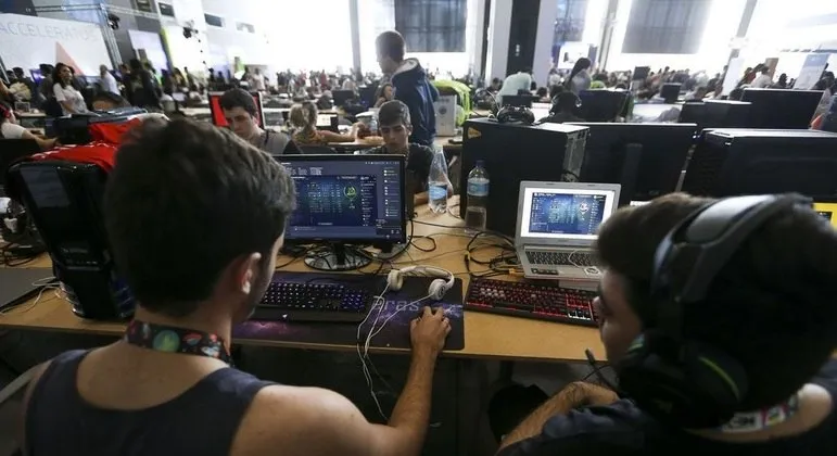 Com vagas em Fortaleza, projeto Qualifica Mais abre inscrição para curso gratuito de programação