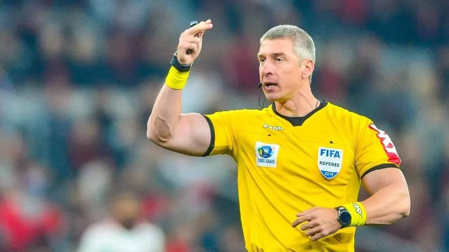 Anderson Daronco será o árbitro do Clássico-Rei desta quarta-feira (13)