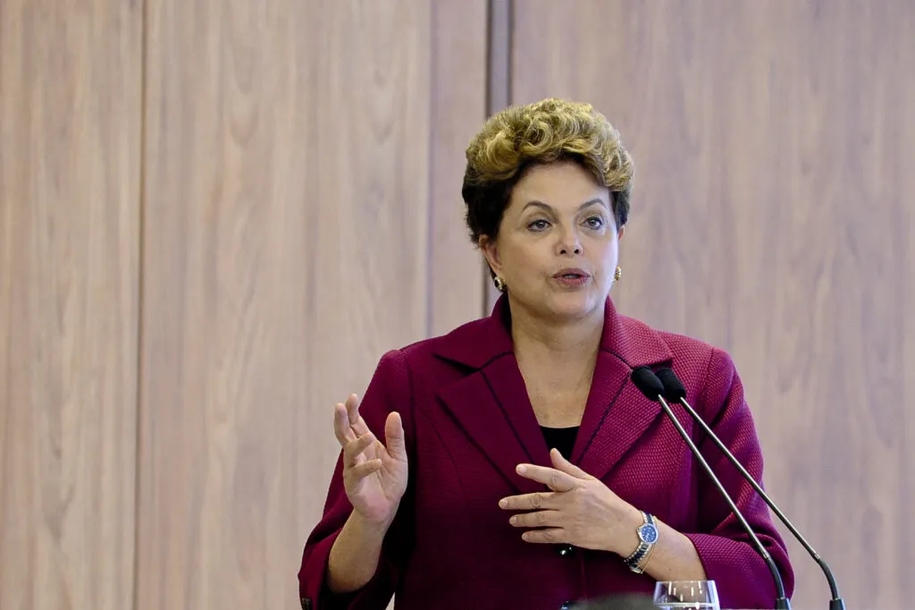 O que é neurite vestibular? Saiba o motivo da internação de Dilma Rousseff