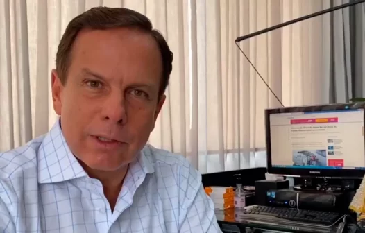 De volta a São Paulo, Doria pede desculpas por viagem aos EUA