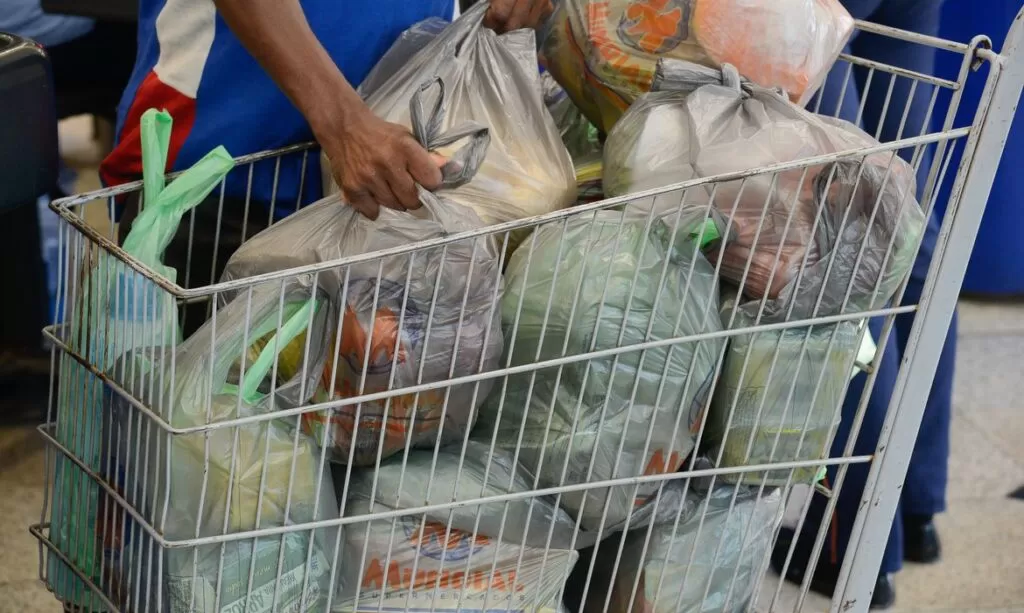 Auxílio Cesta Básica: veja como e onde acessar o benefício pelo CadÚnico