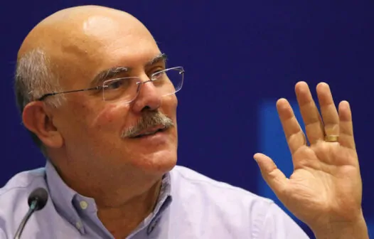 Segundo as regras da Anac, o ex-ministro Milton Ribeiro não poderia portar arma carregada no balcão do aeroporto