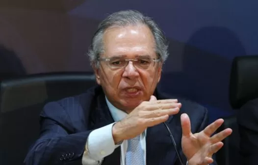 Auxílio emergencial pode sair só em abril, afirma Guedes