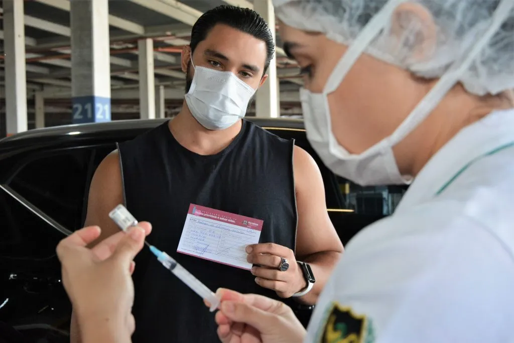 Fiscalização do passaporte de vacina passa a gerar interdições e multas a partir de amanhã (22)