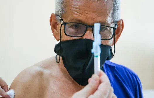 Fortaleza e Caucaia zeram estoque de primeira dose das vacinas contra covid