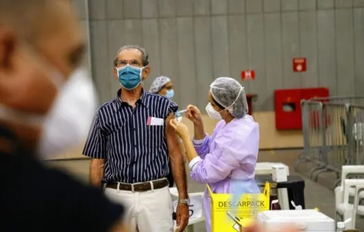 Covid-19: em 3 semanas, Fortaleza já atingiu 50% da meta de vacinação da segunda fase