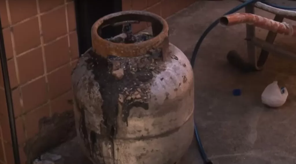 Vazamento de gás: explosão destrói cozinha em residência na Maraponga