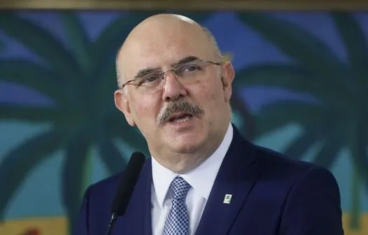 Em pronunciamento, ministro da Educação defende retorno das aulas presenciais