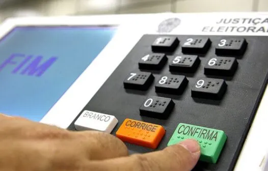 Voto impresso: Câmara pode votar proposta nesta terça (10)