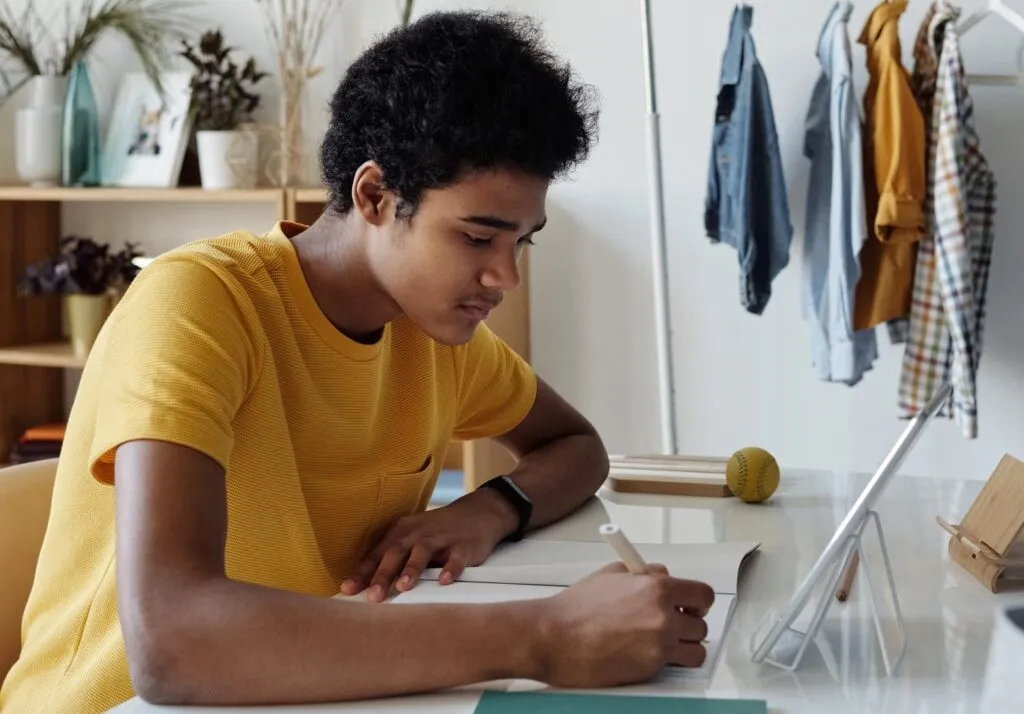 Inscrições para Academia Enem terminam hoje (28); saiba como participar