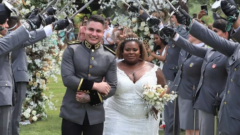 Jojo Todynho se casa com militar em festa repleta de famosos no Rio de Janeiro