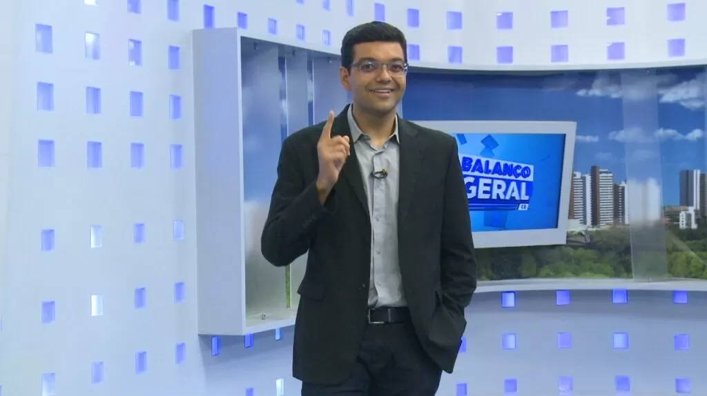 Momento de emoção marca estreia de Luiz Esteves na TV Cidade Fortaleza