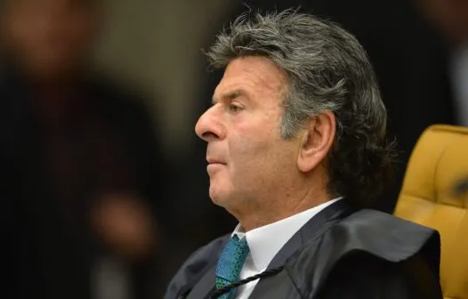Fux rebate acusações de Bolsonaro e convida povo brasileiro a não cair em “narrativas fáceis e messiânicas”