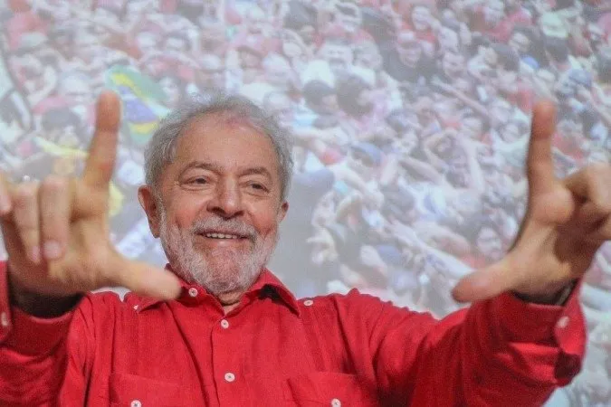 Pesquisa Datafolha aponta vitória de Lula no segundo turno em 2022 com 55% contra 32% de Bolsonaro