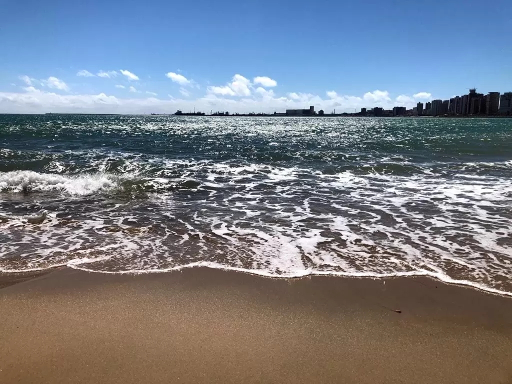 Fortaleza tem 9 praias próprias para banho neste fim de semana; veja a lista