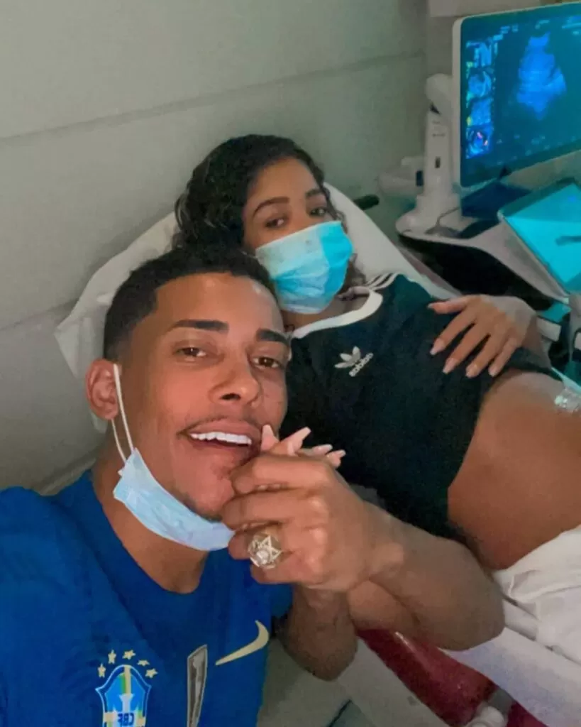 MC Poze do Rodo anuncia fim do relacionamento com namorada