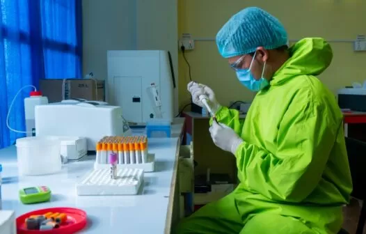 Parceria entre Fiocruz Ceará e Hemoce completa um ano com mais de 50 mil exames de diagnóstico da Covid-19 realizados