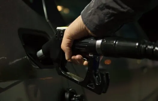 Preço da gasolina pode subir até 12% nos próximos 15 dias