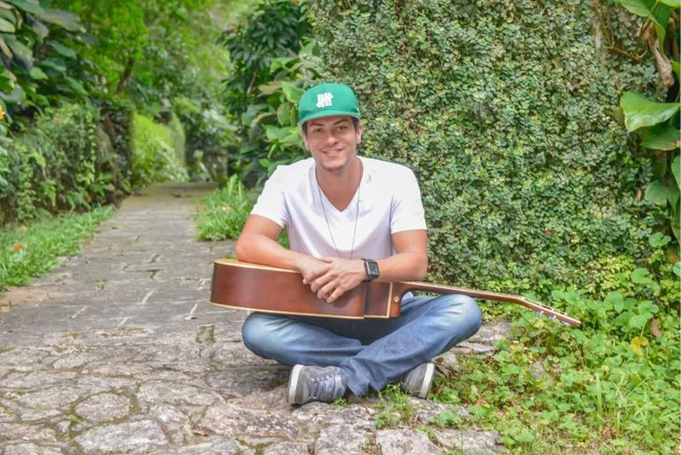 Saiba tudo sobre a participação do ator e cantor Arthur Aguiar no BBB22