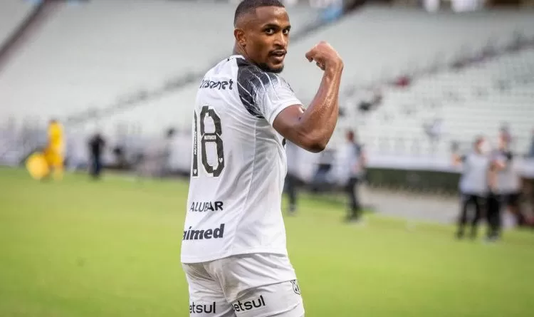 Ceará fatura R$ 10 milhões com a venda do atacante Saulo Mineiro e do volante Charles