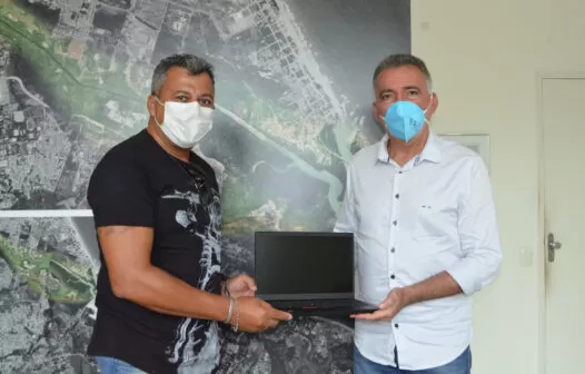 Coordenadores regionais do AJA e do Auxílio Catador recebem notebooks da Sema