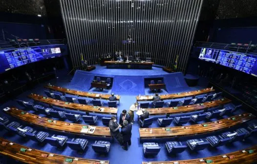 Senado aprova criação de bula digital