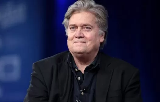 Steve Bannon, ex-assessor de Trump, se entrega ao FBI