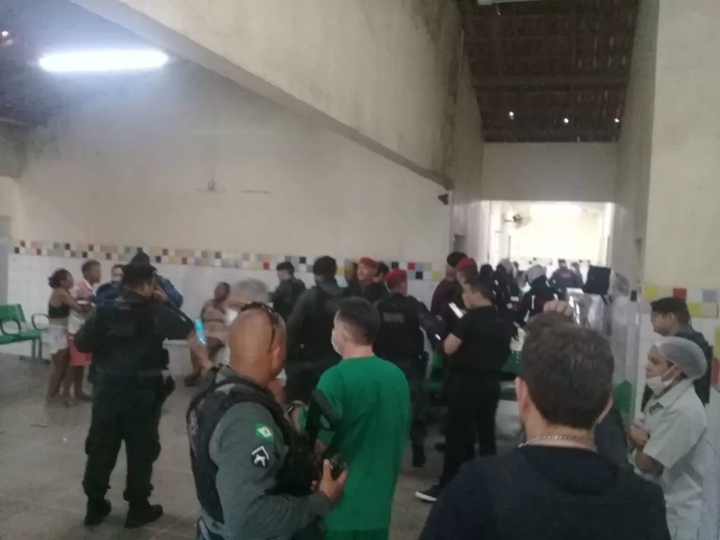 Polícia prende suspeitos de envolvimento em tiroteio com mortes em posto de saúde de Fortaleza