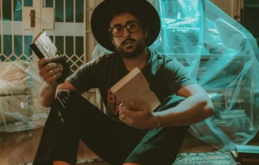 ‘Tudo Ao Contrário’, novo álbum de Zeeba, estreia nas plataformas digitais