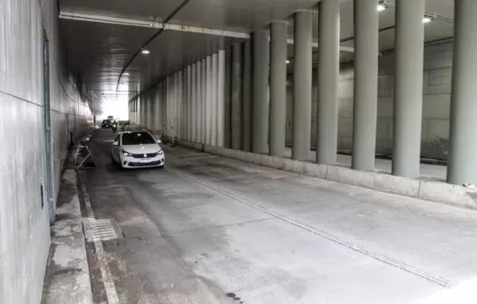 Prefeitura conclui obra de drenagem que deve evitar alagamentos no túnel da Via Expressa, em Fortaleza