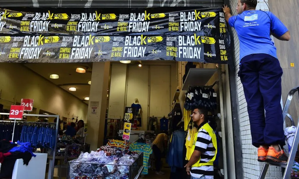 Qual o melhor horário para comprar na Black Friday 2024?