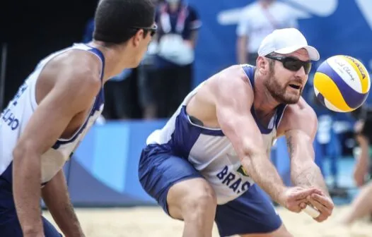 Olimpíada: Alison e Álvaro Filho são eliminados e vôlei de praia do Brasil se despede de Tóquio