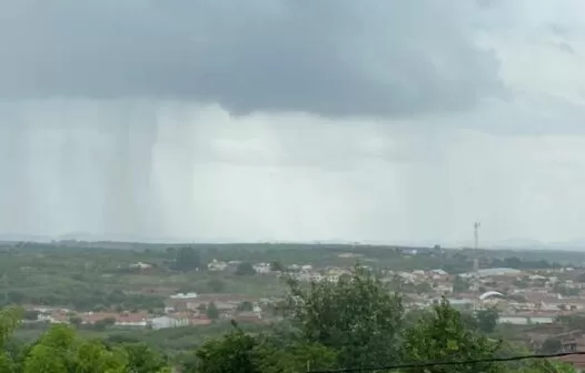 Fortaleza tem o maior volume de chuvas do ano nesta segunda-feira (28), de acordo com Funceme