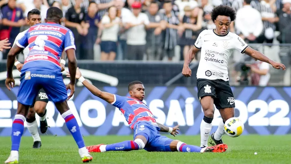 Jogo entre Fortaleza e Corinthians, na Arena Castelão, ganha uma nova data