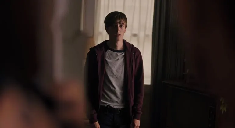 Ator de ‘Riverdale’ que matou a mãe teme sofrer violência na cadeia