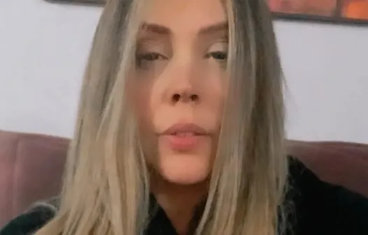 Simony revela perda de cabelos em tratamento de câncer: “super difícil”