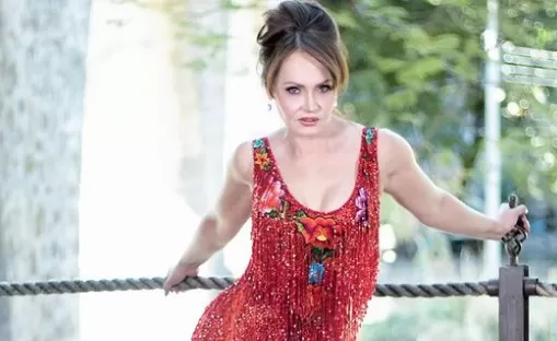 Atriz da novela A Usurpadora fala da tentativa de assassinato da irmã