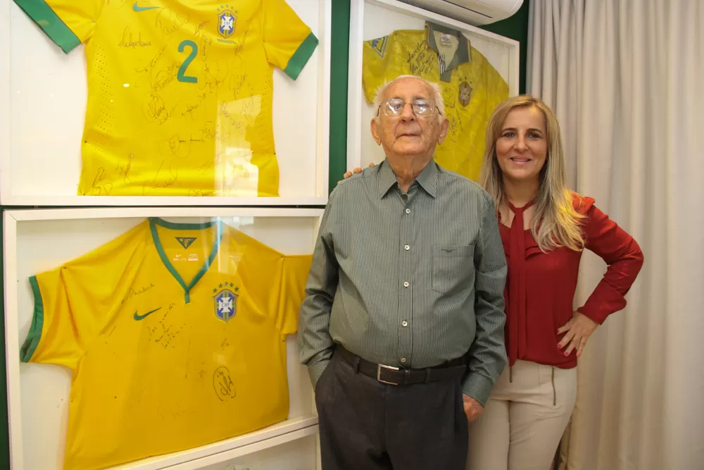 CCBNB lança exposição sobre Copa do Mundo com acervo de Airton Fontenele