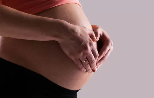 Pandemia deixou mais de 40 mil crianças órfãs de mãe no Brasil, mostra estudo