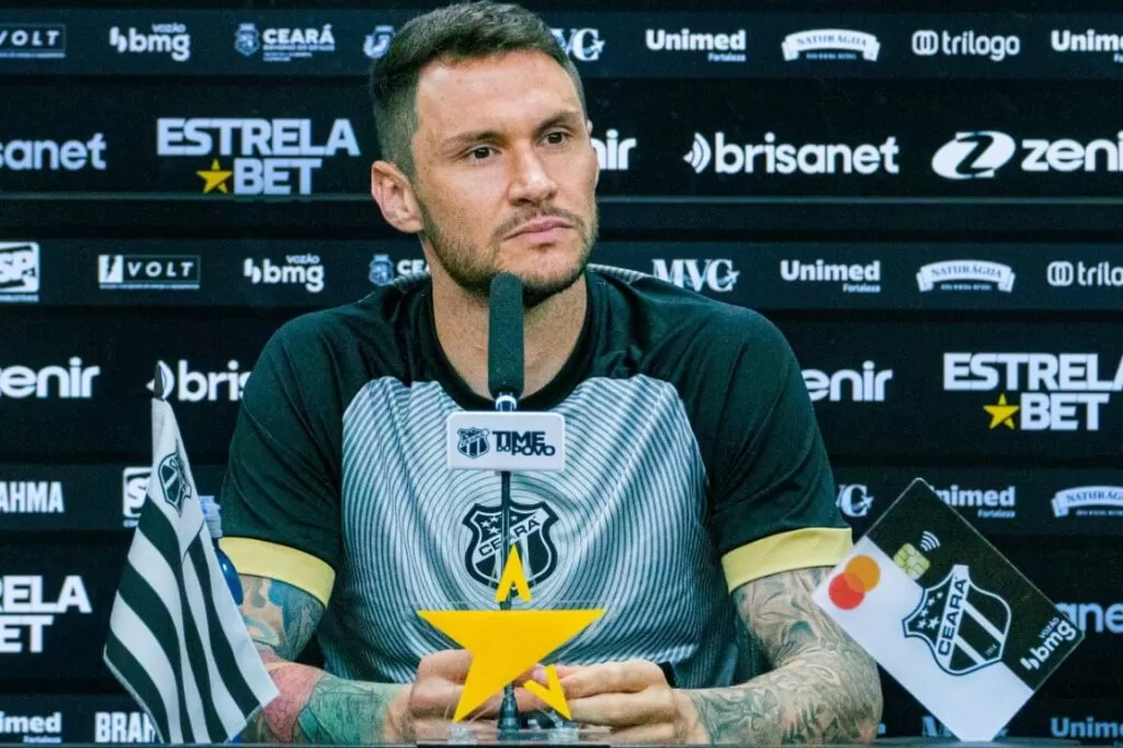 Zagueiro do Ceará sobre ser campeão cearense: “talvez represente uma reconstrução desse clube”