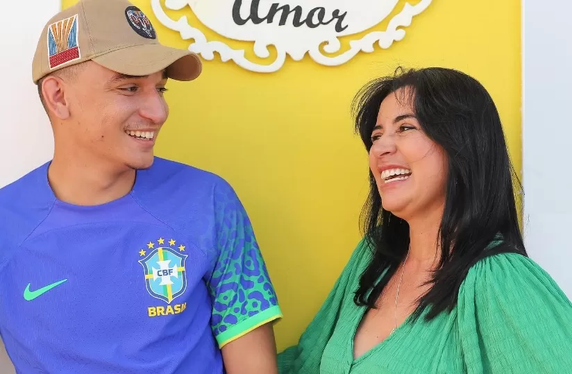 Mãe de João Gomes detona ex do cantor: “ciumenta, preguiçosa”