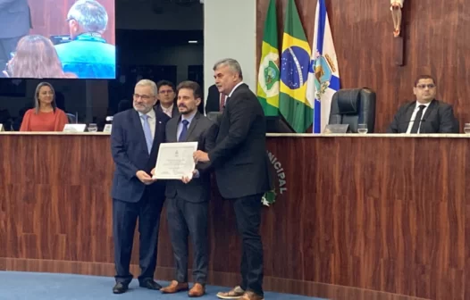 Grupo Cidade de Comunicação é homenageado em sessão pelos 103 anos da Federação Cearense de Futebol
