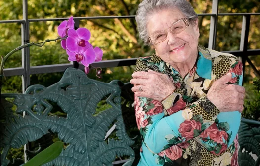 Morte de Palmirinha: famosos prestam homenagens à cozinheira e apresentadora