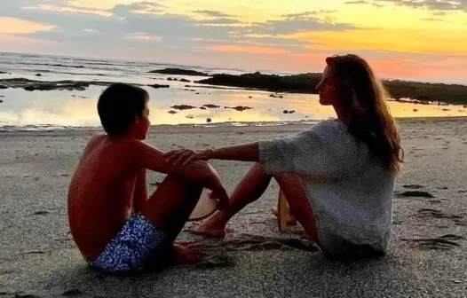 Ex-modelo Gisele Bündchen curte férias com os filhos no Brasil