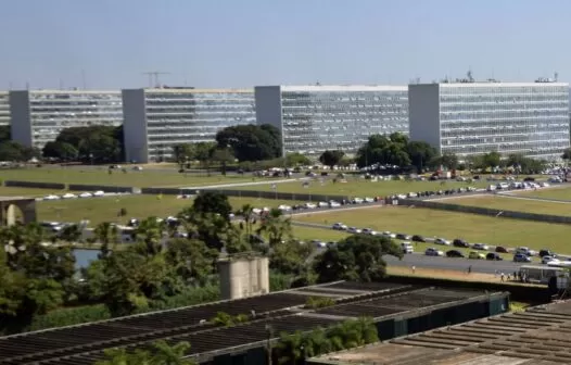 Governo autoriza concursos públicos com 4 mil vagas em 20 ministérios; saiba os detalhes