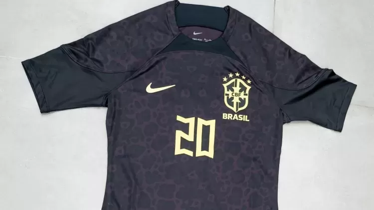Brasil x Guiné: Seleção brasileira usará uniforme preto em ato contra o racismo