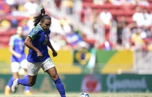 Brasil inicia busca por título inédito da Copa diante do Panamá